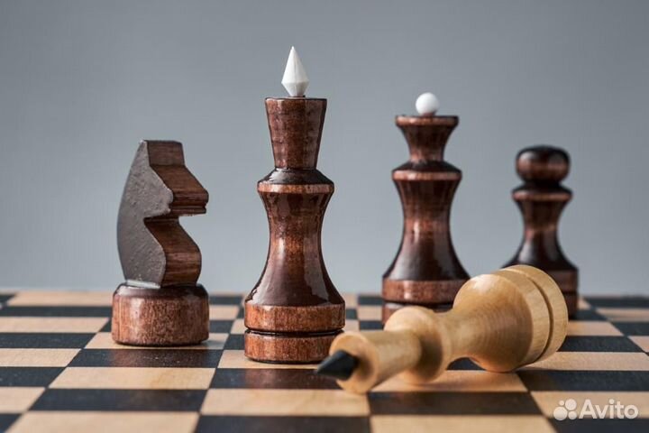 Шахматы обиходные лакированные деревянные