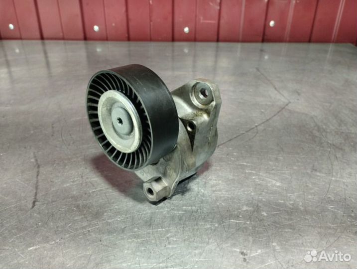 Ролик натяжителя Mercedes C-Class W204 M272 3.0I