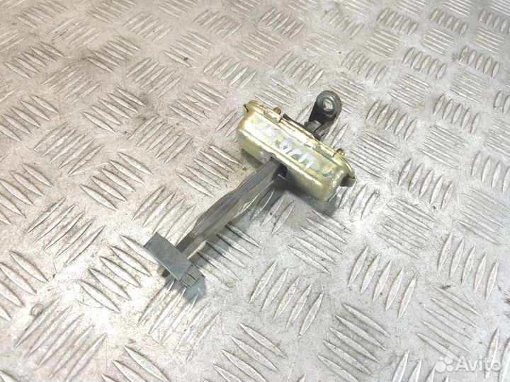 Ограничитель двери задний Ssang yong Rexton 2001 2