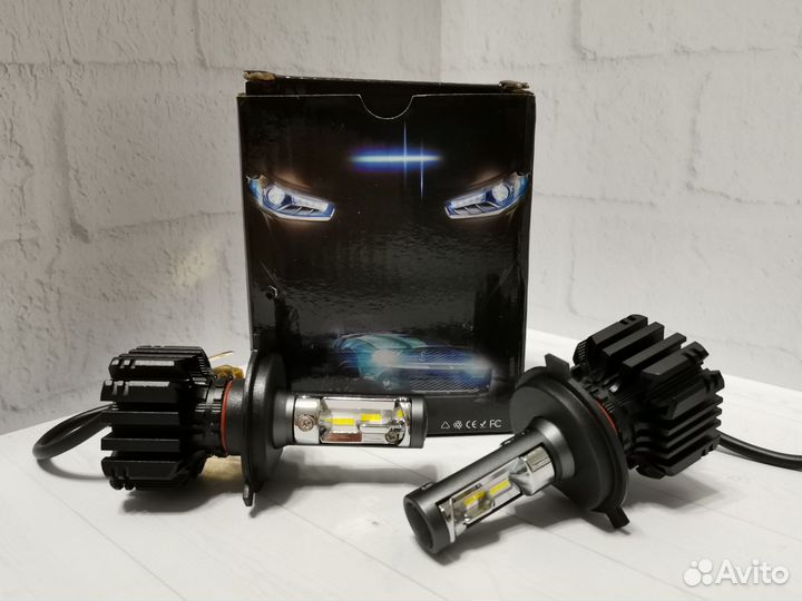 Светодиодные лампы H4 4500K / 6000K LED CSP