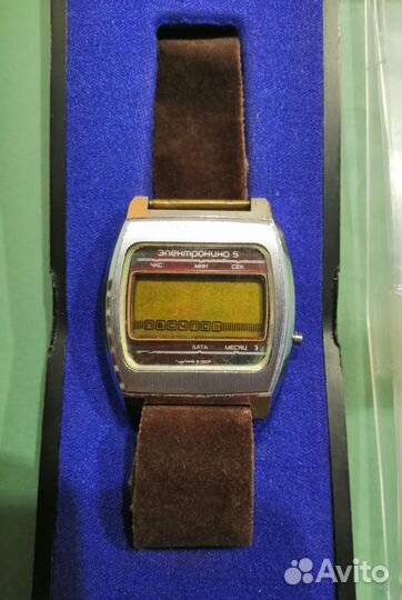 Часы наручные мужские электроника - 5 СССР