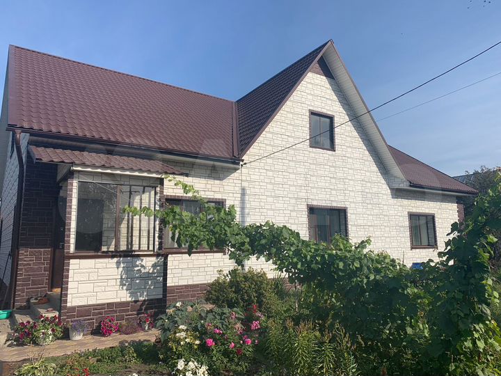 Дом 200 м² на участке 18 сот.