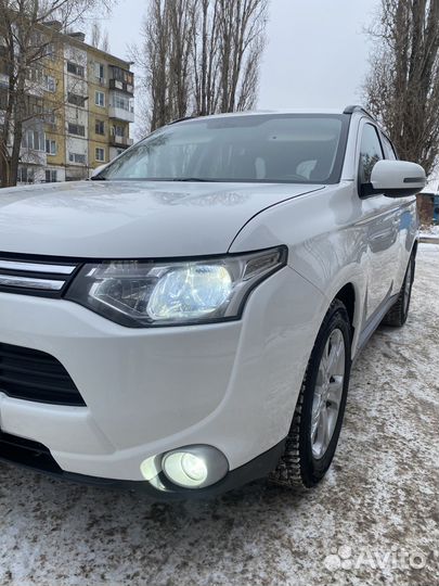 Mitsubishi Outlander 2.4 CVT, 2014, 179 162 км