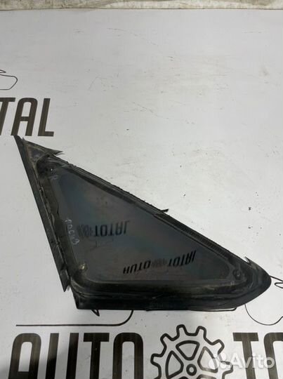 Стекло заднее правое Ford Focus 3 iqdb 2012