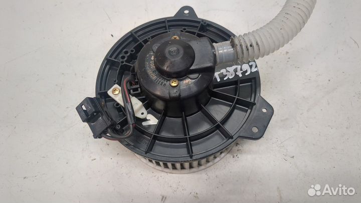 Двигатель отопителя Ford Maverick, 2001