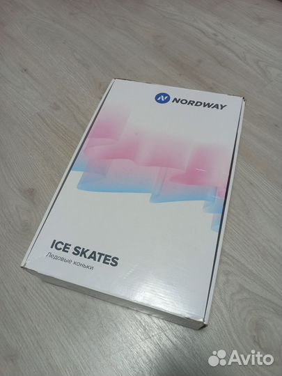 Коньки фигурные женские Nordway 42 размер