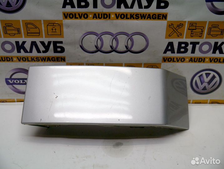 Накладка под задний фонарь правая Вольво XC90 2,5