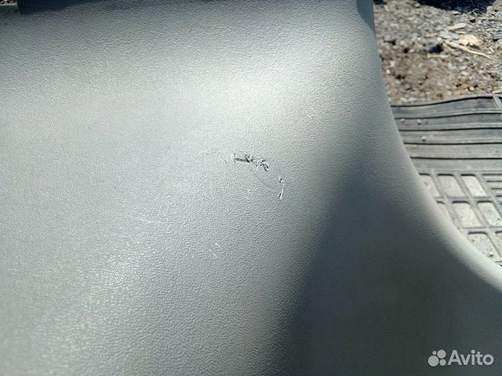 Обшивка стойки задняя левая Nissan Armada VK56DE