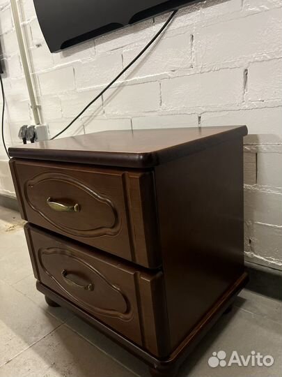 Тумба прикроватная