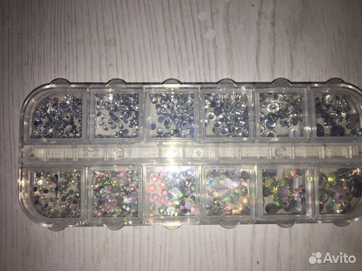 Стразы для ногтей