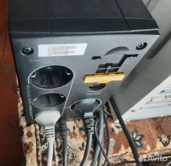 Источник бесперебойного питания APC Back-UPS BC65