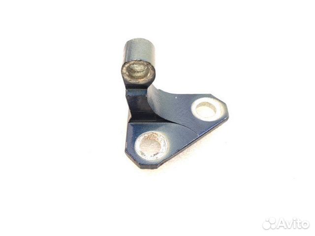 Петля двери передняя правая Volkswagen Passat B7