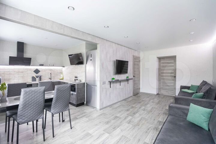 1-к. квартира, 43 м², 2/5 эт.