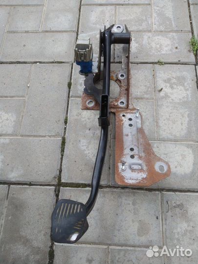 Педаль тормоза Ford Focus 3 седан 1.6 2012