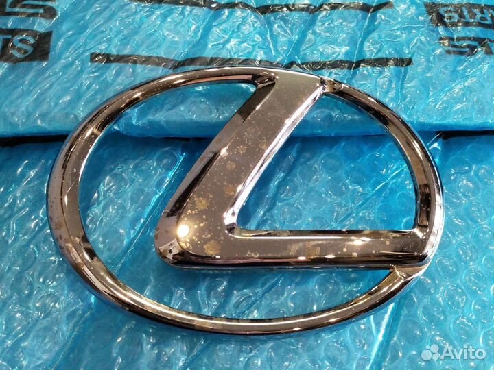 Эмблема крышки багажника Лексус GX 460 09-19