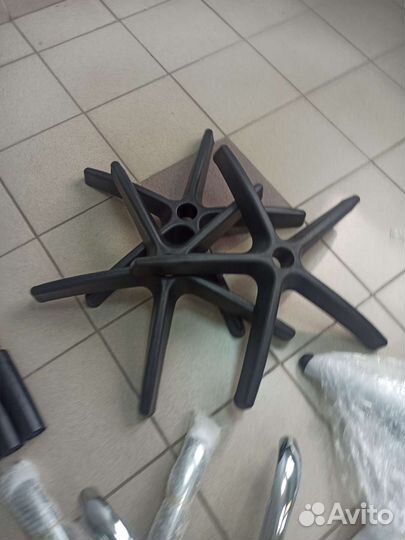 Комплектующие для кресел (запчасти ) новое