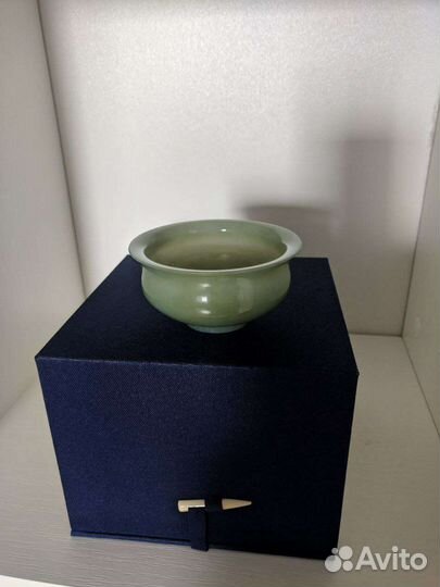 Пиала из зелёного нефрита