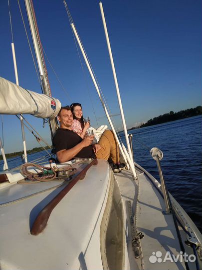 Прогулка на парусной яхте