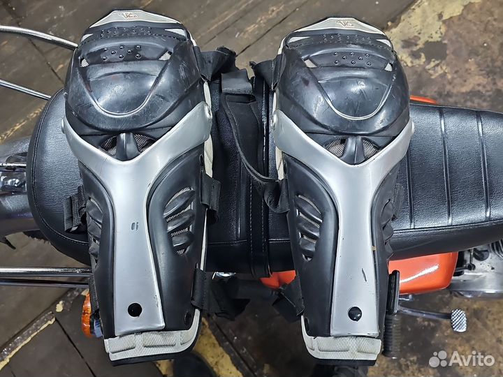 Мотозащита наколенники