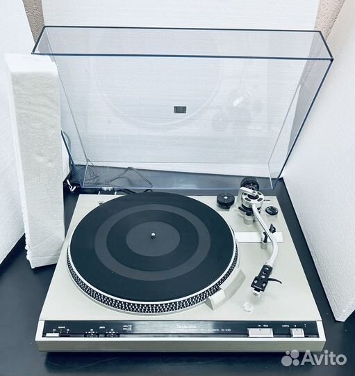 Проигрыватель винила Technics SL-220