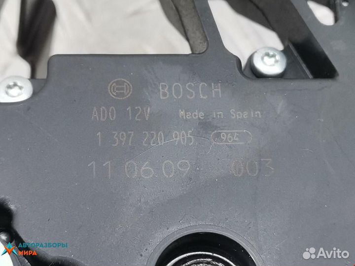 Моторчик заднего стеклоочистителя (дворника) BMW 3