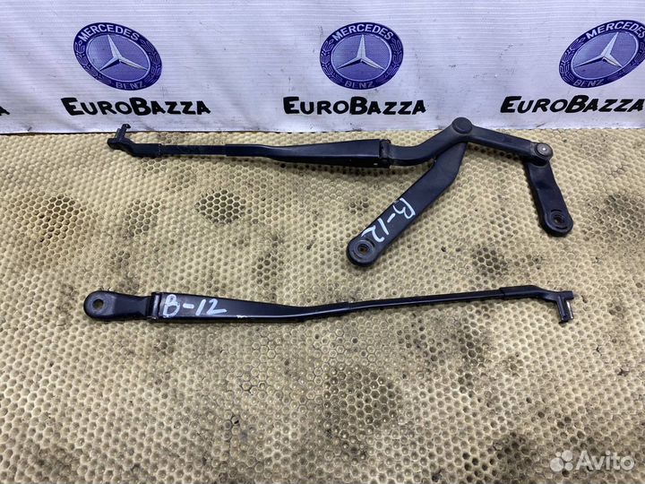 Поводок стеклоочистителя Mercedes W220