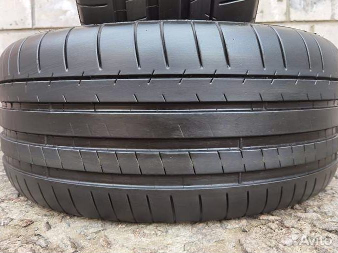 Michelin Pilot Super Sport 255/45 R19 97U
