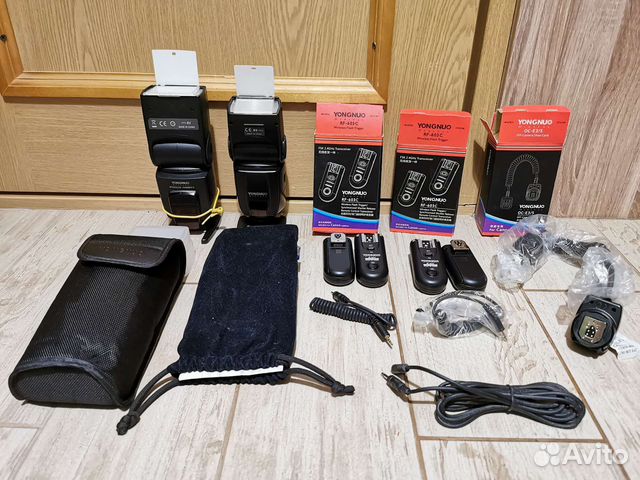 Фотовспышка, радиосинхронизатор, кабель