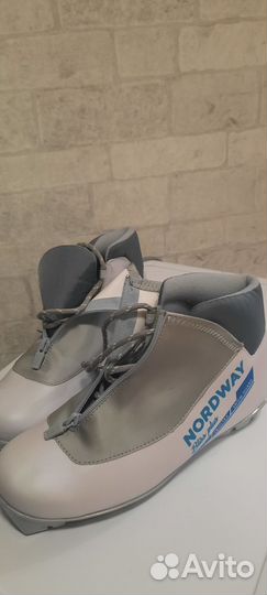 Лыжные ботинки