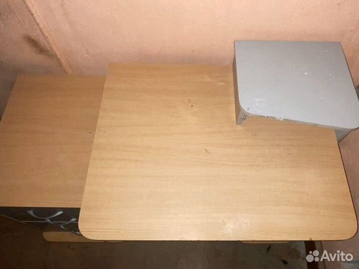 Компьютерный стол