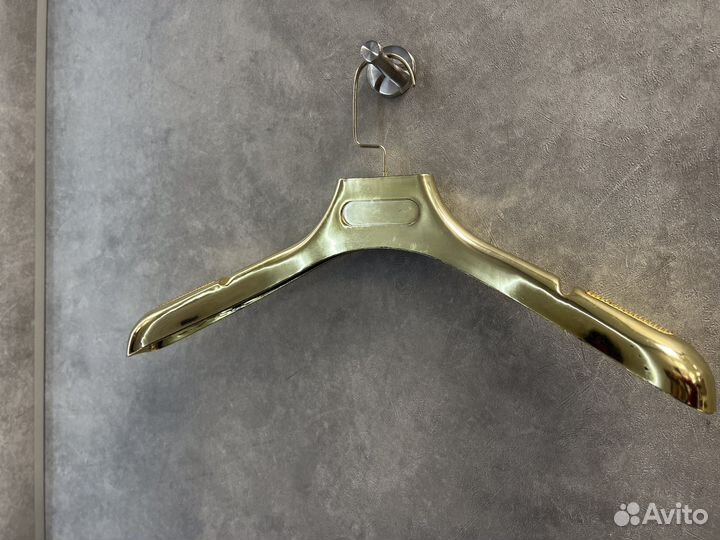 Вешалки крепкие, золотые