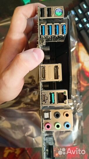 Материнская плата