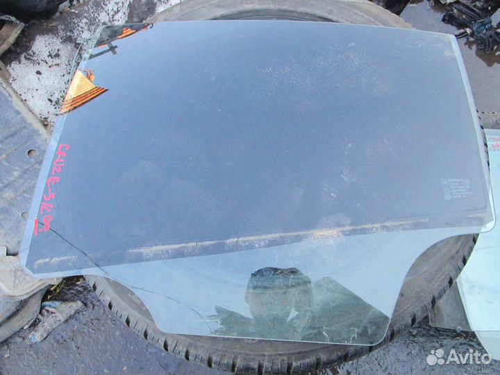Стекло заднее левое Chevrolet Cruze