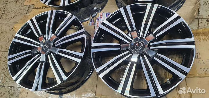 Комплект оригинал на Lexus LX570 R21