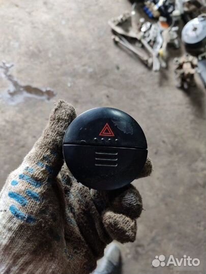 Кнопка аварийки Nissan X-Trail T30