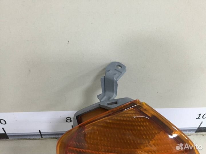 Указатель поворота правый Toyota Starlet P9 1996-1