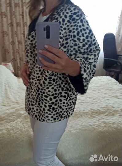 Плащ женский,укороченный