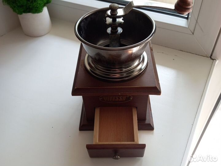 Кофемолка ручная винтажная vitezze