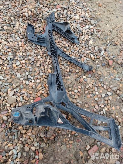 Mercedes E W212 Крепления бампера