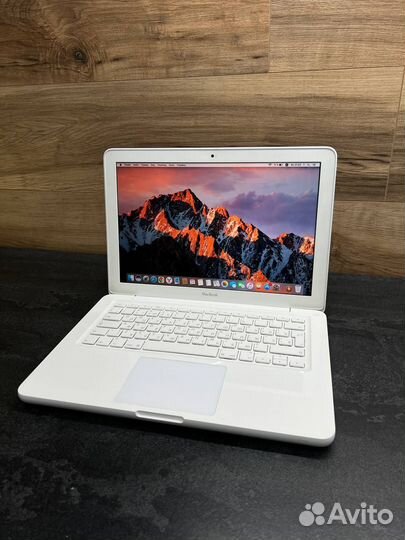 Apple macbook T8600/5GB/128GB