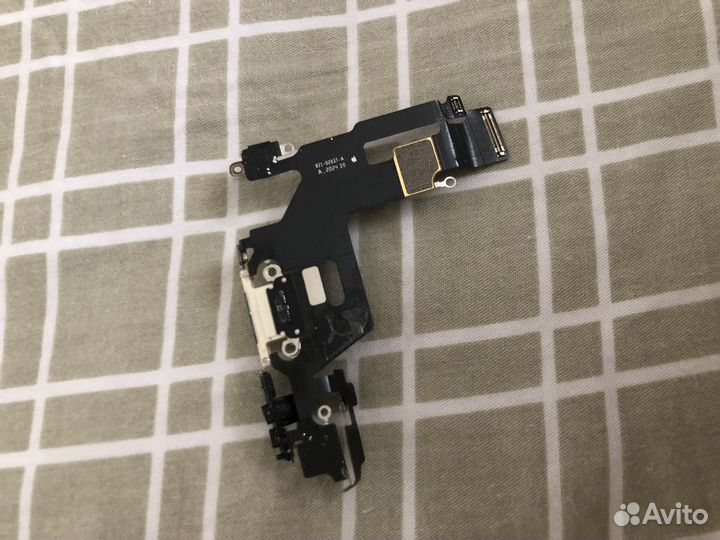 Запчасти на iPhone 11