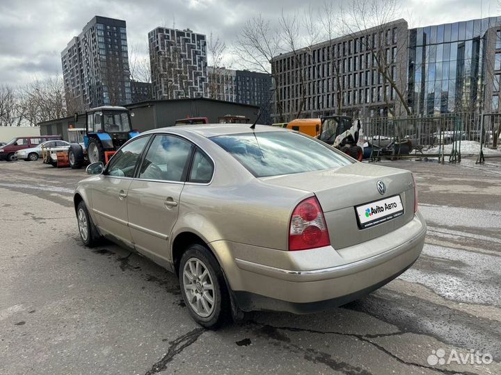 Volkswagen Passat 1.8 AT, 2004, 286 100 км