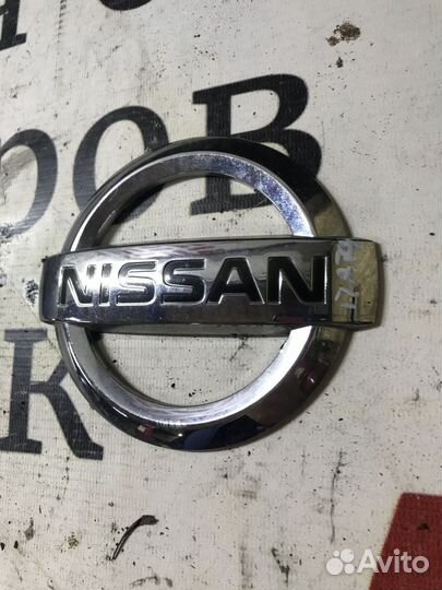 Эмблема на крышку багажника Nissan Pathfinder