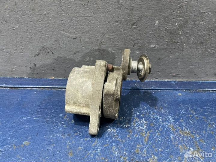 Натяжитель Nissan Teana J32