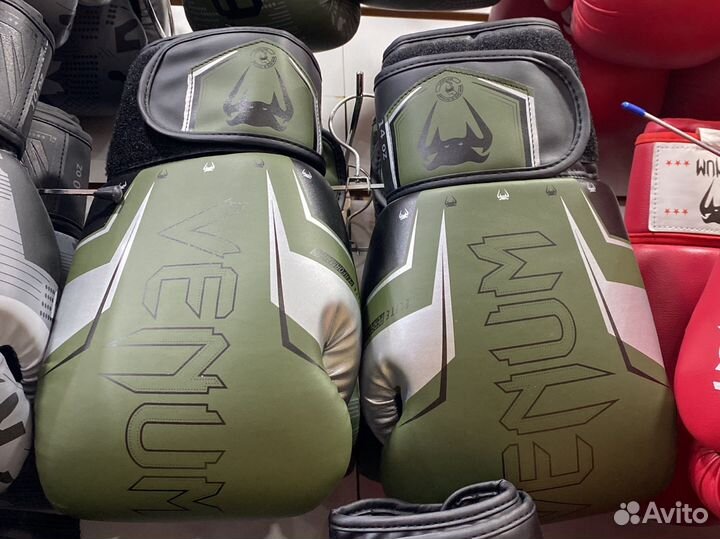 Перчатки Венум