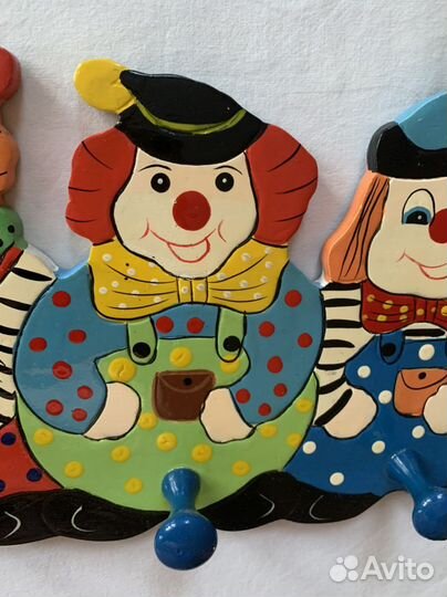 Вешалка деревянная