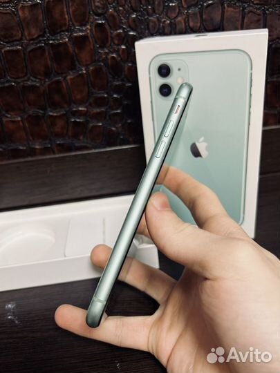 iPhone 11, 64 ГБ