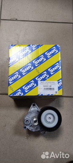 Натяжитель ремня с роликом Mercedes 2.7