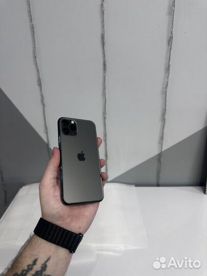 iPhone 11 Pro, 64 ГБ