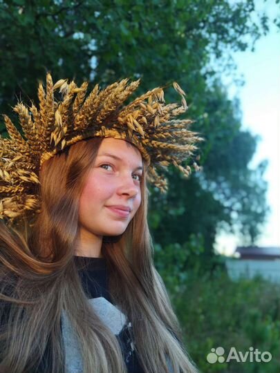 Венок на голову из пшеницы
